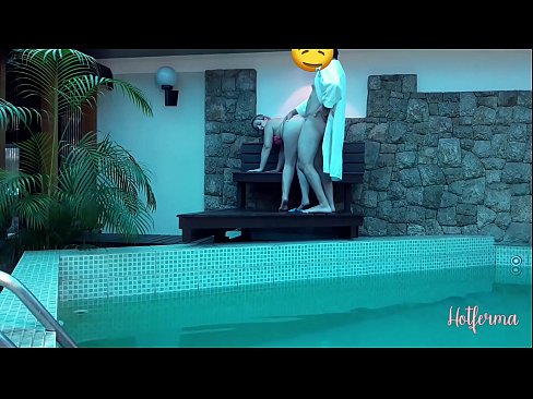 ❤️ A főnök meghívja a szobalányt a medencébe, de nem tud ellenállni egy forró ☑ Porno at hu.fullpornercom.ru ❌️